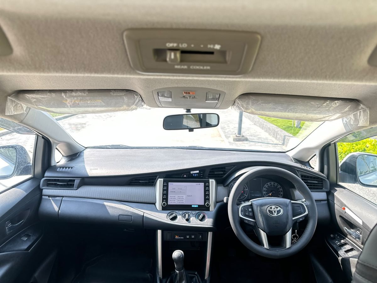Toyota Innova Crysta — dashboard